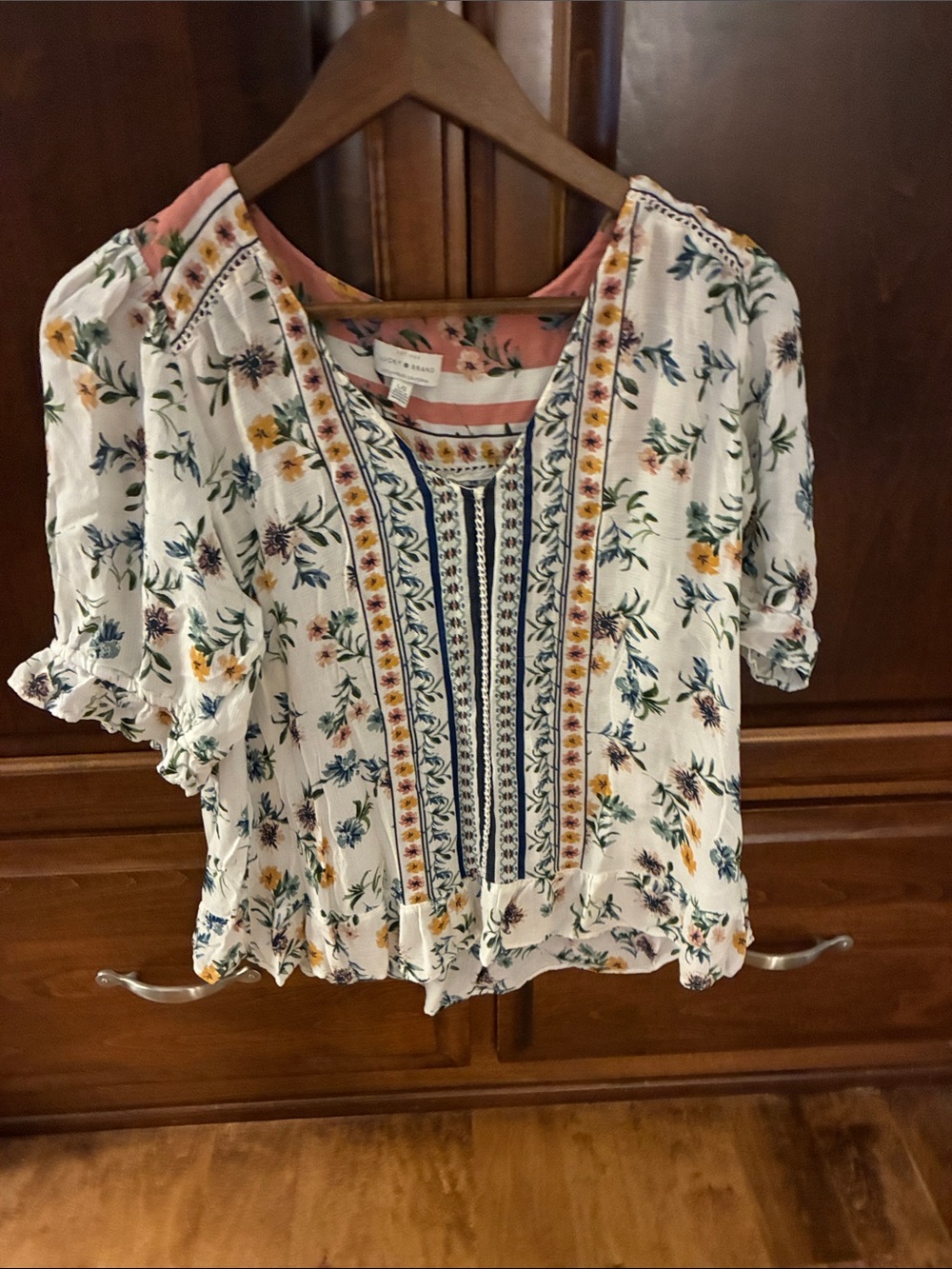 Lucky Brand White Floral Embroidered V-Neck Blouse with Pink Lining